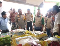 Kapolres Tuba Cek Kebutuhan Pokok di Gudang Bulog KCP Tubaba dan Pasar Unit 2