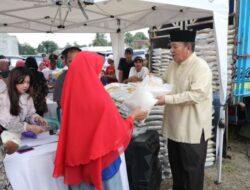 Safari Ramadan, Arinal Bagikan Bantuan Ratusan Paket Sembako dan Kursi Roda ke Warga Disabilitas
