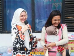 Kendalikan Inflasi, Ketua TP PKK Pesawaran Buka Pasar Murah Mandiri di Balai Desa Hanura