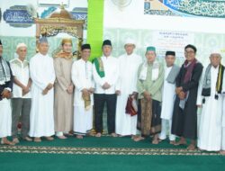 Wabup Way Kanan Salat Id di Masjid At Taqwa Blambangan Umpu