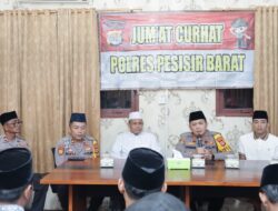 Kapolres Pesibar Ɓuka Puasa Bersama Pokdarkamtibmas Dalam Rangka Kegiatan Jumat Curhat