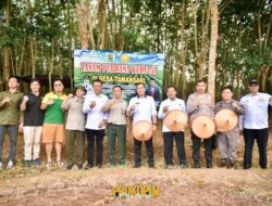 Bupati Pesawaran Hadiri Kegiatan Tanam Kedelai Perdana di Desa Taman Sari