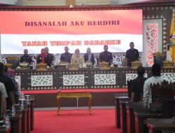 Pemkot Bandarlampung Serahkan Hasil Laporan Rakerda Pertanggungjawaban APBD pada Rapat Paripurna DPRD
