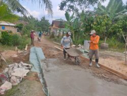 Edi Maryoto Gencarkan Pembangunan Jalan Lingkungan dan Drainase Desa Sukadadi