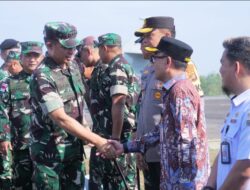 Bupati Way Kanan Sambut Panglima TNI Agus Subiyanto di Bandara Gatot Subroto
