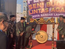 Eva Dwiana Buka Festival Seni Budaya Lintas Agama Pertama Kalinya