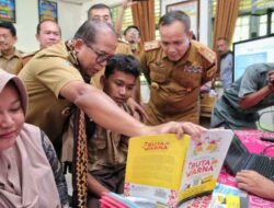 Pj. Gubernur Samsudin Tinjau Pelaksanaan Penerimaan Peserta Didik Baru dan Daftar Ulang