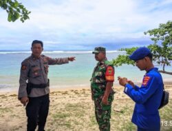 Saat Bermain Tiga Orang Terseret Ombak di Pantai ilahan Walur, 2 ditemukan Dalam Keadaan Selamat