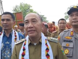Mulyadi Irsan Resmikan Taman Soekarno Kota Agung