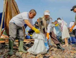 Kolaborasi Untuk Indonesia Bersih, Wagub Jihan Gerakkan Aksi Nyata di Pantai Mutun dan Pulau Tangkil