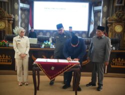 Bupati Ayu Hadiri Rapat Paripurna DPRD dalam Rangka Propemda dan Pengesahan Rancangan Perda Tentang APBD Tahun 2026