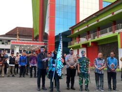 Walikota Eva Dwiana Lepas 13 Truk untuk Bantuan Bencana Alam Sumatera