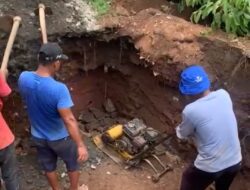 Dinas SDABMBK Lampura Gerak Cepat Perbaiki Jalan Longsor