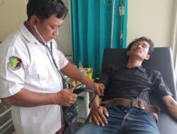 Polres Tuba Sigap Beri Pertolongan Medis ke Korban Laka Lantas di Jalan Lintas Timur
