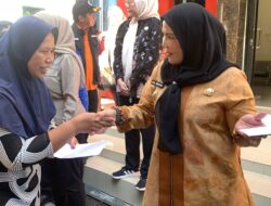 Wali Kota Bandarlampung Serahkan Bantuan ke Warga Terdampak Banjir