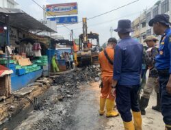 Satgas Tim Gabungan Pemkot Bandar Lampung Lakukan Pembersihan Saluran Drainase di Sejumlah Titik