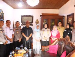 Jalin Silaturahmi, Kapolres Lampung Utara Kunjungi Tokoh Adat Akuan Abung Perkuat Sinergi Jaga Kamtibmas