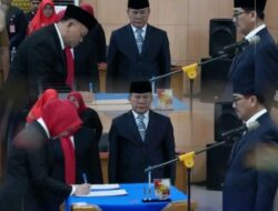 Bupati Hamartoni Ahadis Lantik 10 Pejabat Pimpinan Tinggi Pratama Hasil Seleksi Terbuka