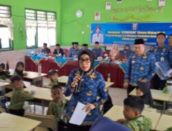 Bupati Ayu Ajak Anak Way Kanan Gemar Makan Ikan